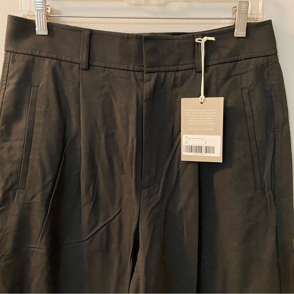 Everlane The Way High Drape Pant. Black, 12 short, high rise, wide leg, pleats. - Picture 6 of 10